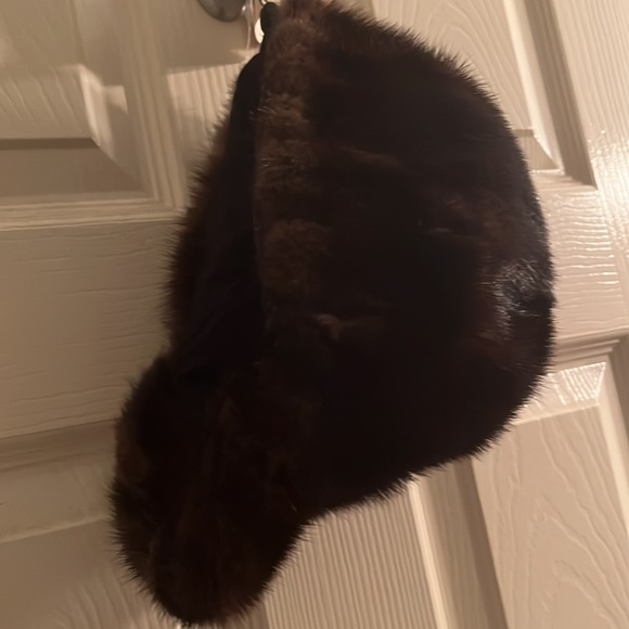 Mahogany real mink fur cap, tag still attached. Adjustable. Mahogany color. main image 9